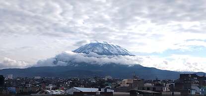 EL MONARCA AQP
