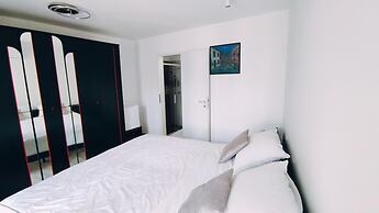Apartment and Room Bitinada