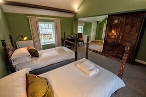 Queen's Head Askham