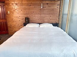 Hotel1800