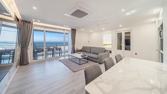 Pohang Etoile Poolvilla