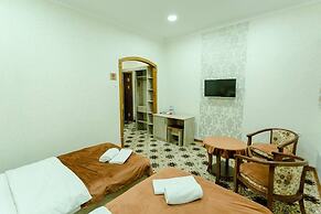Gala Osiyo Hotel