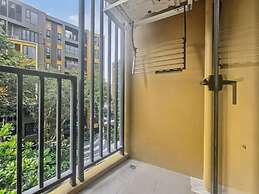 The Base - New Studio Great Location, Shared Pool