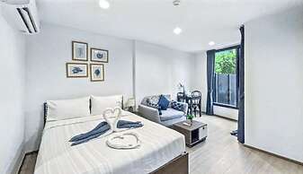 The Base - New Studio Great Location, Shared Pool