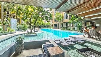 The Base - New Studio Great Location, Shared Pool