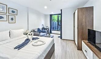 The Base - New Studio Great Location, Shared Pool