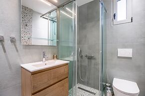Athena's South Apartment