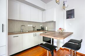 Athena's South Apartment