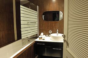 Playa Del Pacha Suites Hotel