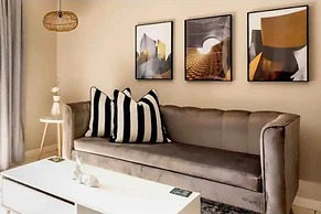 Luxurious 1bed Studio, Self-check in, Free Parking
