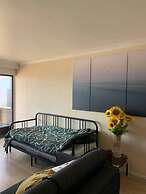 Stunning 1-bed Apartment in Oostende Beach-view
