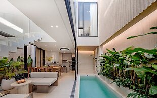 POV Pool Villas