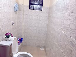 Lux Suites Polytech Court Apartments