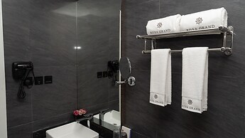 Rosa Grand Hotel Monsieh