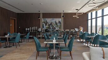 Rosa Grand Hotel Monsieh