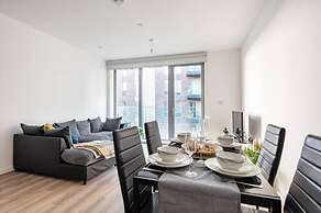 Impeccable 2-bed Apartment in Wembley