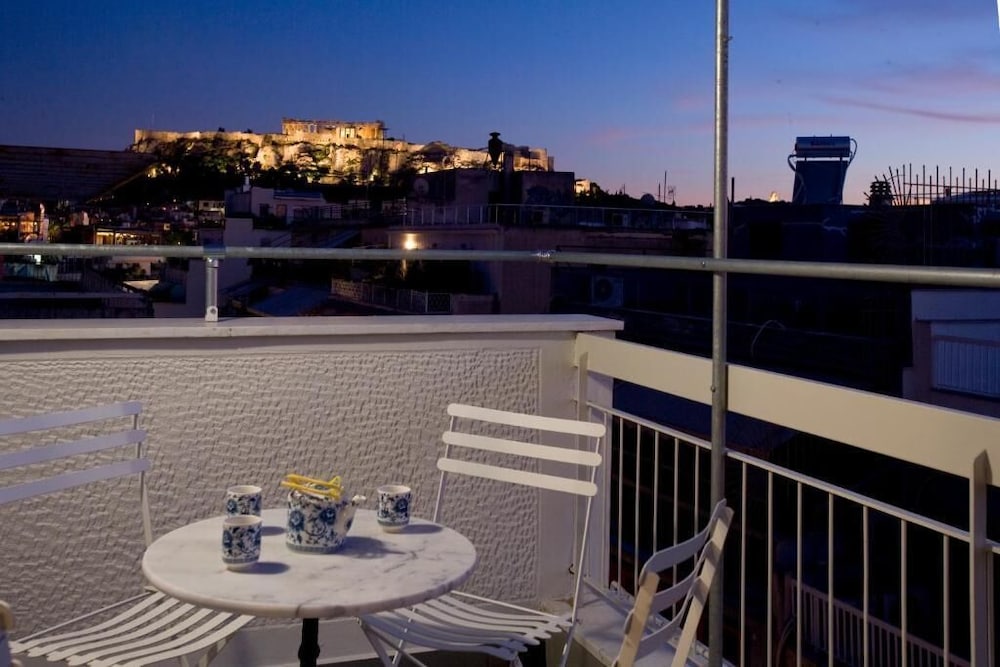 SynAthens Apartments & Studios