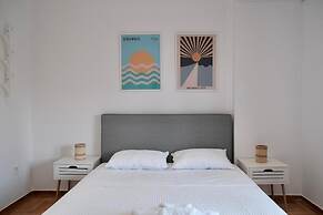 SynPiraeus Apartments & Studios