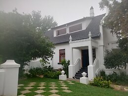 Oak View Manor