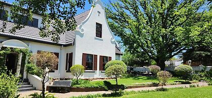 Oak View Manor