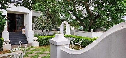 Oak View Manor