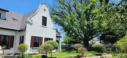 Oak View Manor