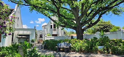 Oak View Manor