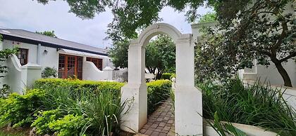 Oak View Manor