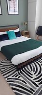 Gorgeous split level Belsize Park Apt