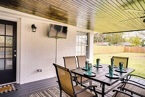 Lake Charles Home w/ Gas Grill & Fenced-in Yard!