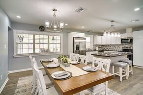 Lake Charles Home w/ Gas Grill & Fenced-in Yard!