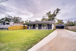 Lake Charles Home w/ Gas Grill & Fenced-in Yard!