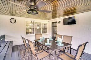 Lake Charles Home w/ Gas Grill & Fenced-in Yard!