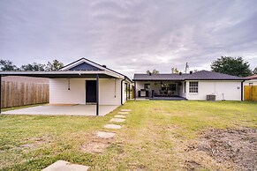 Lake Charles Home w/ Gas Grill & Fenced-in Yard!