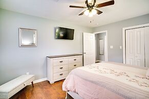 Lake Charles Home w/ Gas Grill & Fenced-in Yard!