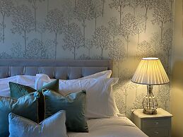 Burford Lodge Hotel
