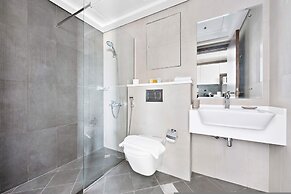 Spacious Studio in Art Gardens Gym Pool