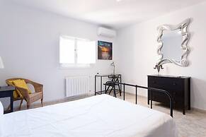 Design Apt. Historic District - Sol