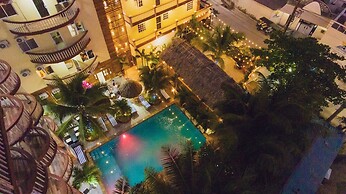 Tropical Palace Hotel