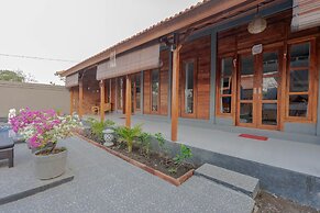 Garvi Villa