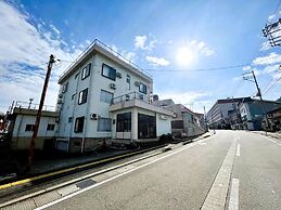 Yuzawa House