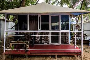 Cafe Del Mar Cottages And Rooms