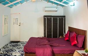 Cafe Del Mar Cottages And Rooms