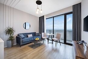 STEPS Batumi  Hotel & Suites
