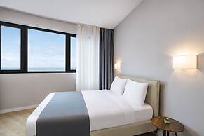 STEPS Batumi  Hotel & Suites