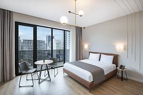 STEPS Batumi  Hotel & Suites