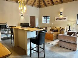 Leadwood Tree Safari Lodge