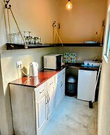 Leadwood Tree Safari Lodge