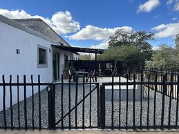 Leadwood Tree Safari Lodge