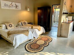 Leadwood Tree Safari Lodge